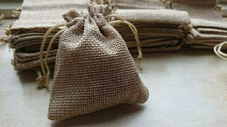 Kleine jute zakjes per stuk of lot voor (boeren) bruiloft, Hobby en Vrije tijd, Feestartikelen, Nieuw, Versiering, Geboorte of Huwelijk