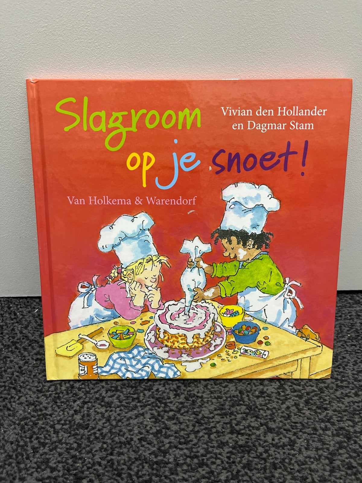 Slagroom op je snoet! - Vivian den Hollander, Ophalen of Verzenden, Zo goed als nieuw, Fictie algemeen