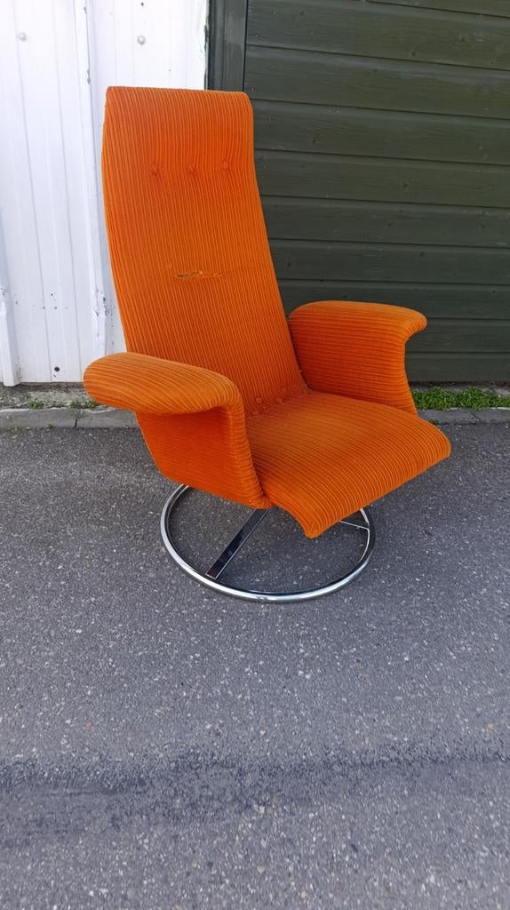 Jaren 70 design fauteuil, chrome met ribfluweel. Tof, Huis en Inrichting, Stoelen, Ophalen of Verzenden, Gebruikt, Stof, Eén