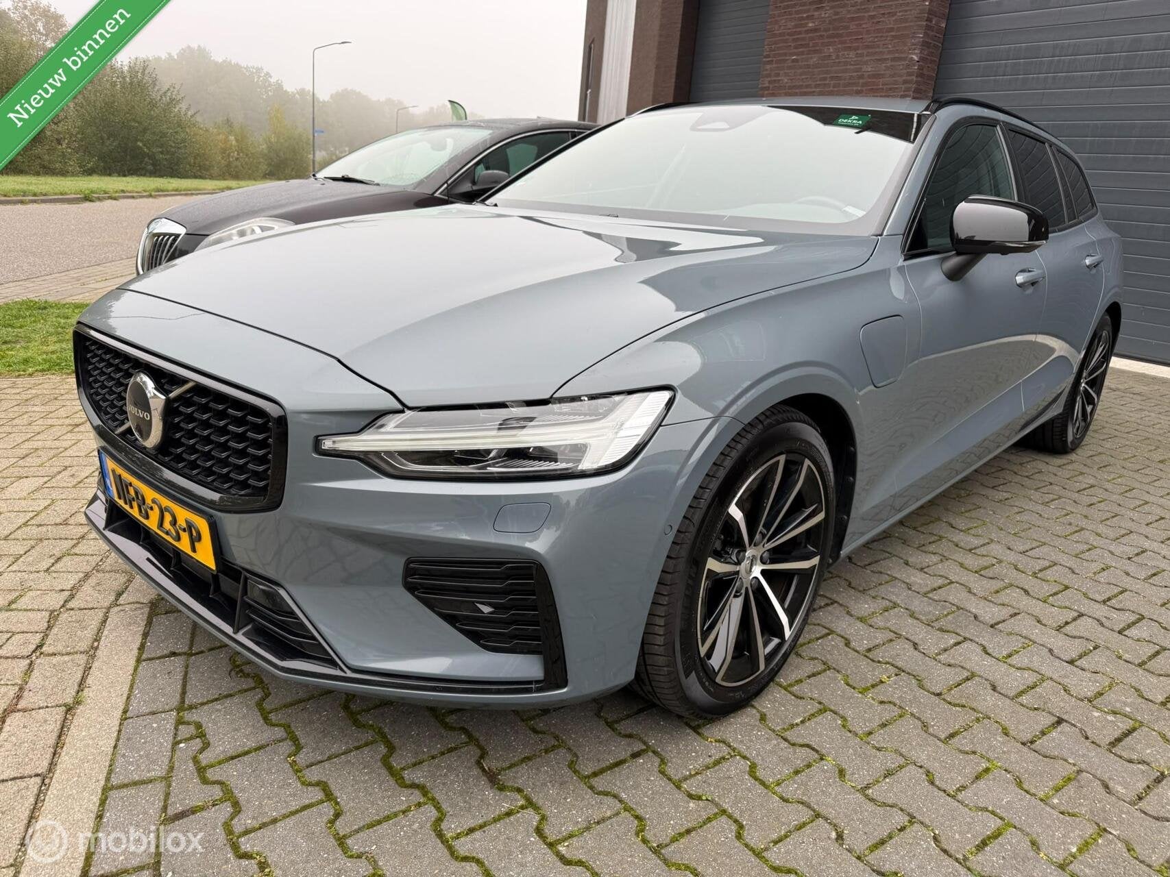 Volvo V60 2.0 T6 Plug-in hybrid AWD Plus Dark, Auto's, Automaat, Dealer onderhouden, Gebruikt, 4 cilinders
