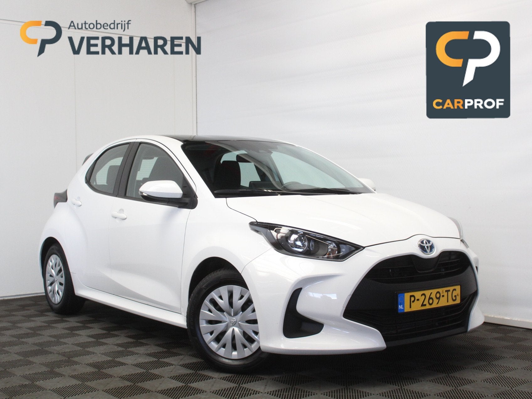 Toyota Yaris 1.5 Hybrid Active NAVI | CARPLAY | AUTOMAAT | A, Gebruikt, 450 kg, Bedrijf, 26 km/l