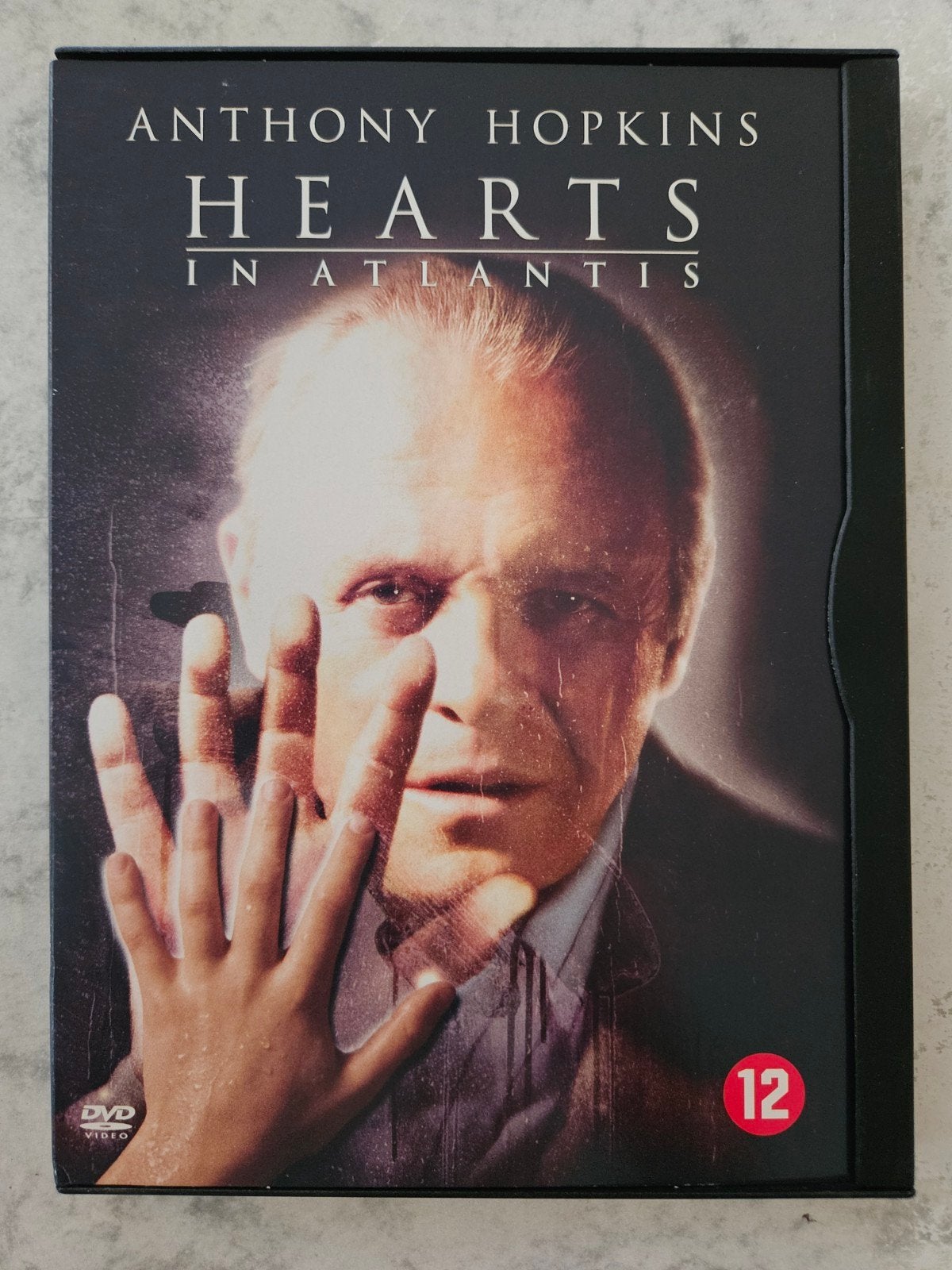 DVD Hearts in Atlantis (Anthony Hopkins / Stephen King), Cd's en Dvd's, Vanaf 16 jaar, Ophalen of Verzenden, Zo goed als nieuw