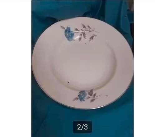 Royal Ivory KPM Irene bord met blauw bloemmotief, Huis en Inrichting, Keuken | Servies, Gebruikt, Overige merken, Klassiek, Ophalen of Verzenden