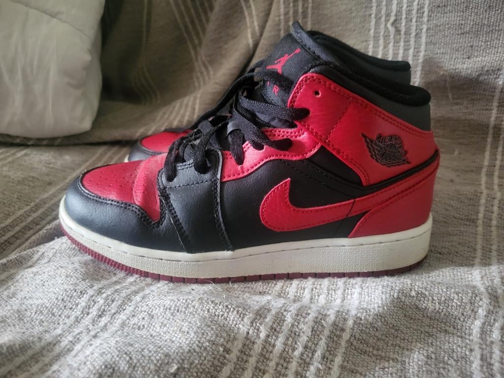 Jordan 1 banned (GS) maat 36, Ophalen of Verzenden, Zo goed als nieuw, Jongen of Meisje, Schoenen