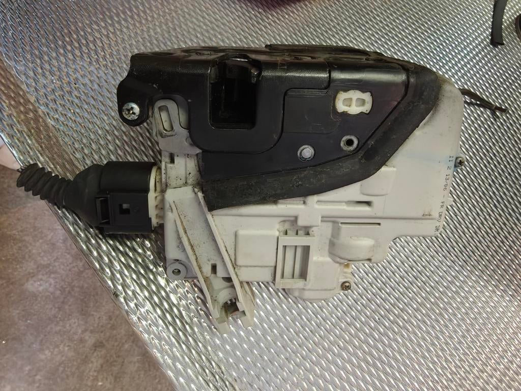 Audi A4 B6/B7 Deurslot Linksvoor 8E1837015AA, Auto-onderdelen, Ophalen of Verzenden, Gebruikt, Audi
