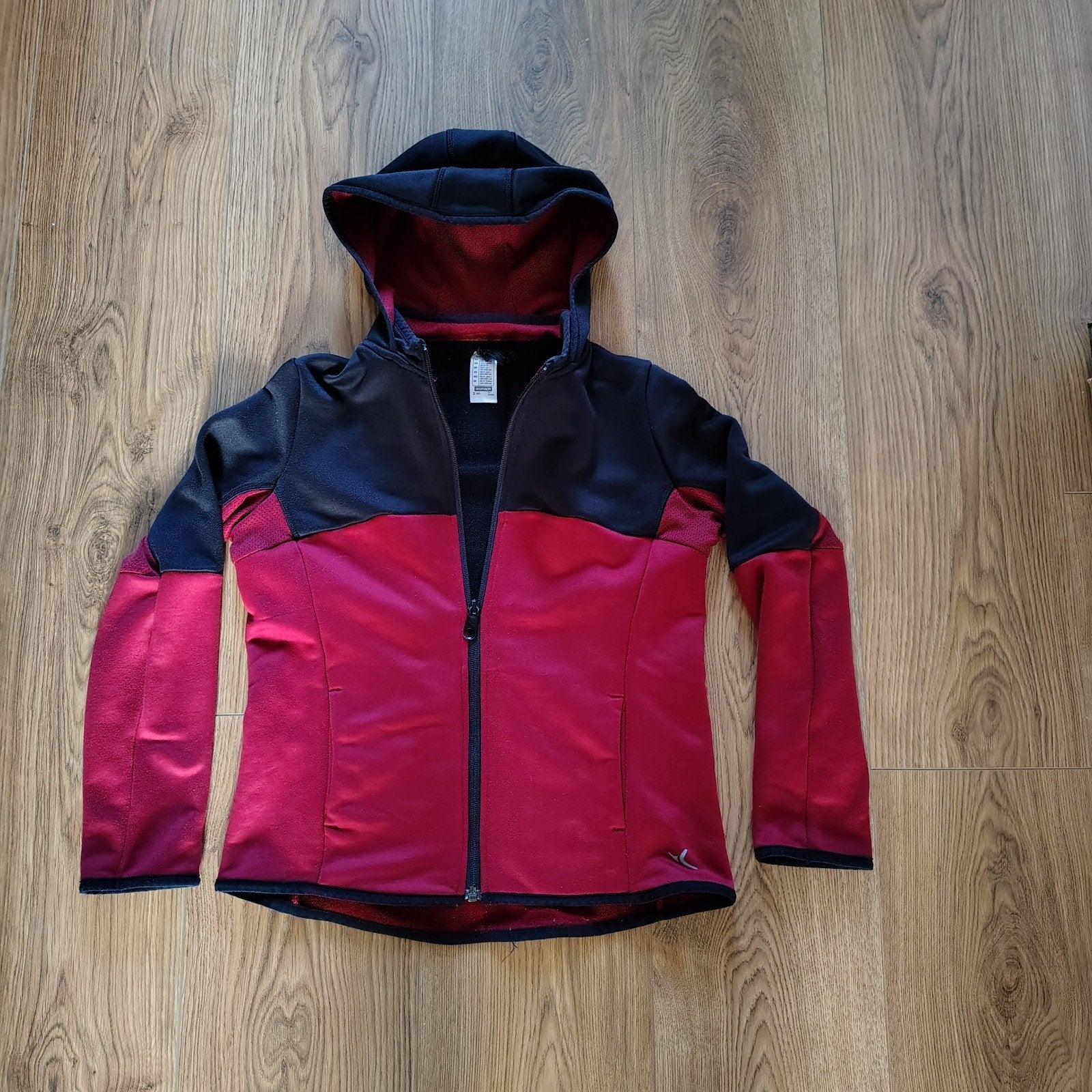 (sport) Vest  Decathlon maat 141-150 € 5,00, Ophalen, Gebruikt, Jongen of Meisje, Decathlon
