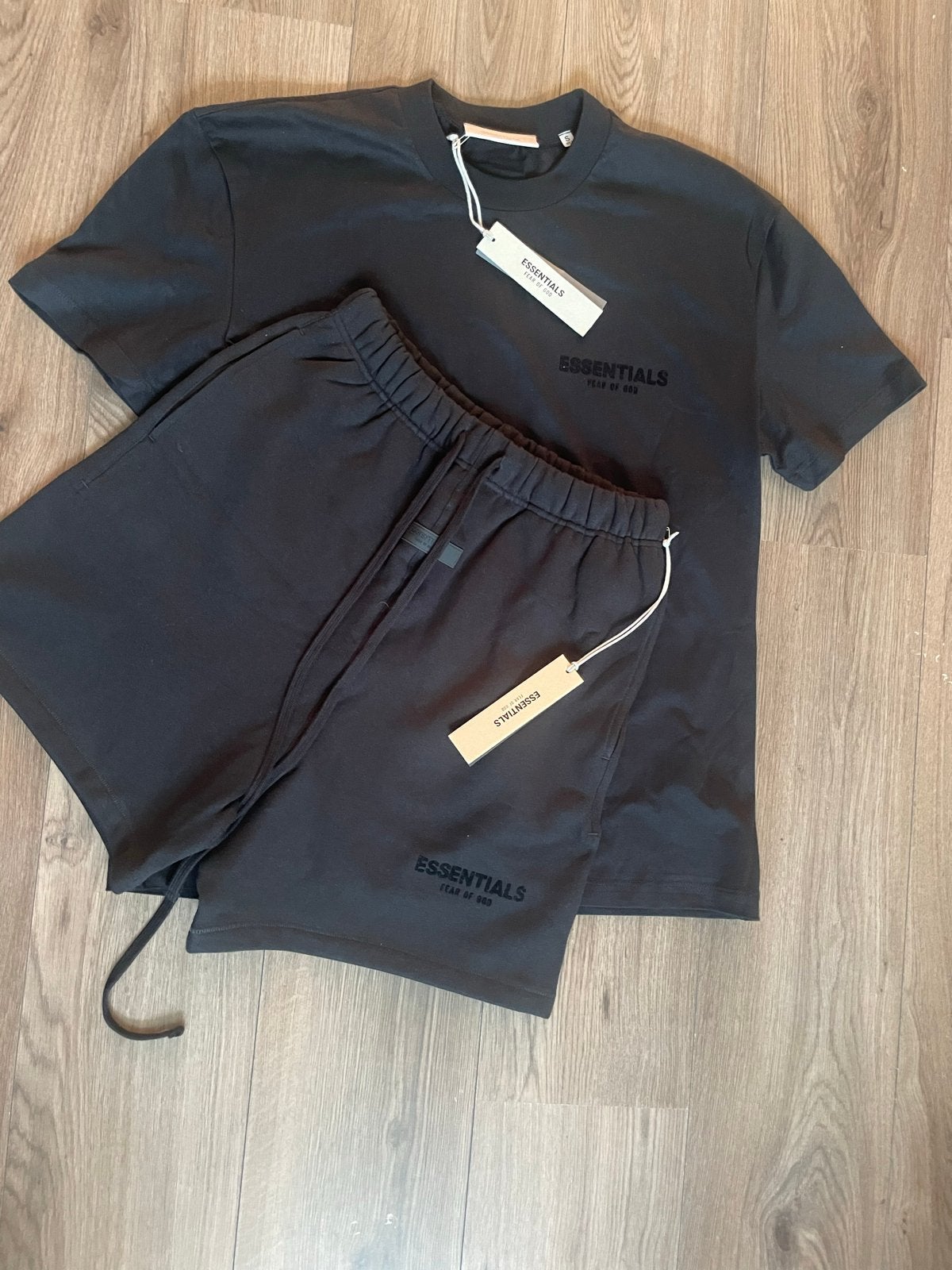 Essentials Fear of God T-shirt en korte broek set, Ophalen of Verzenden, Nieuw, Overige maten, Zwart