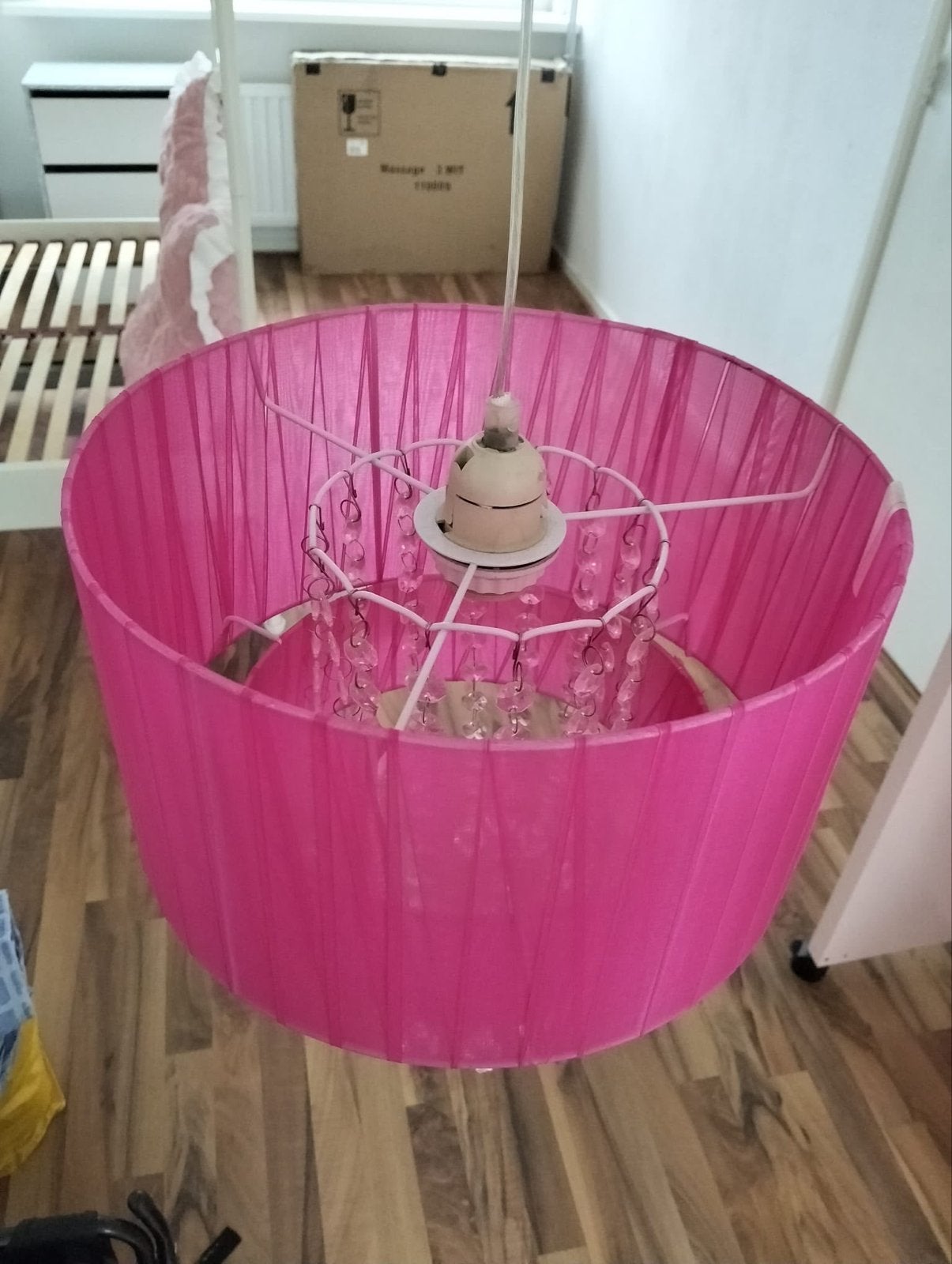 GRATIS af te halen Roze lamp met kristallen, Huis en Inrichting, Ophalen, Gebruikt, Textiel, E27 (groot)