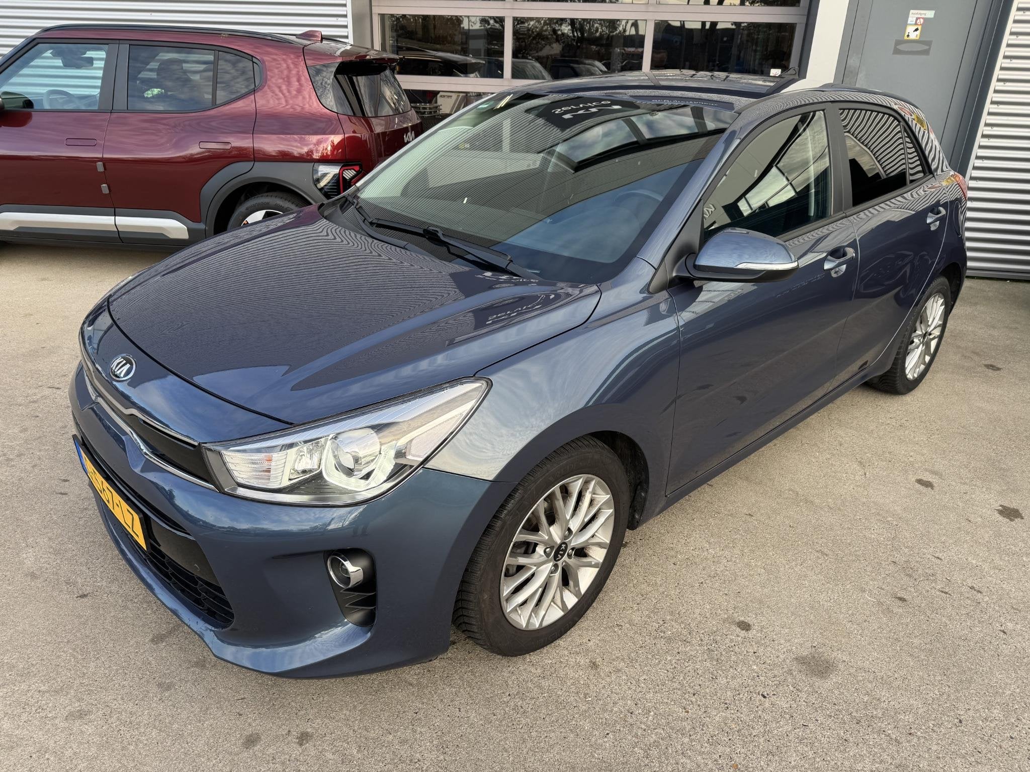 Kia Rio 1.0 TGDI DynamicPlusLine NL-dealerauto Automaat Keyl, Auto's, Gebruikt, Euro 6, 1095 kg, Blauw