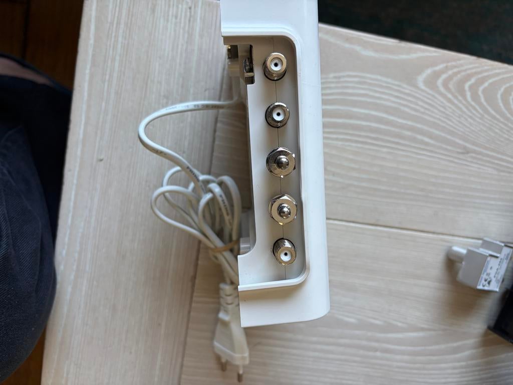 Hirschmann HMV 41 CATV Versterker met Retourpaden, Ophalen, Gebruikt, Minder dan 2 meter, Overige kabels