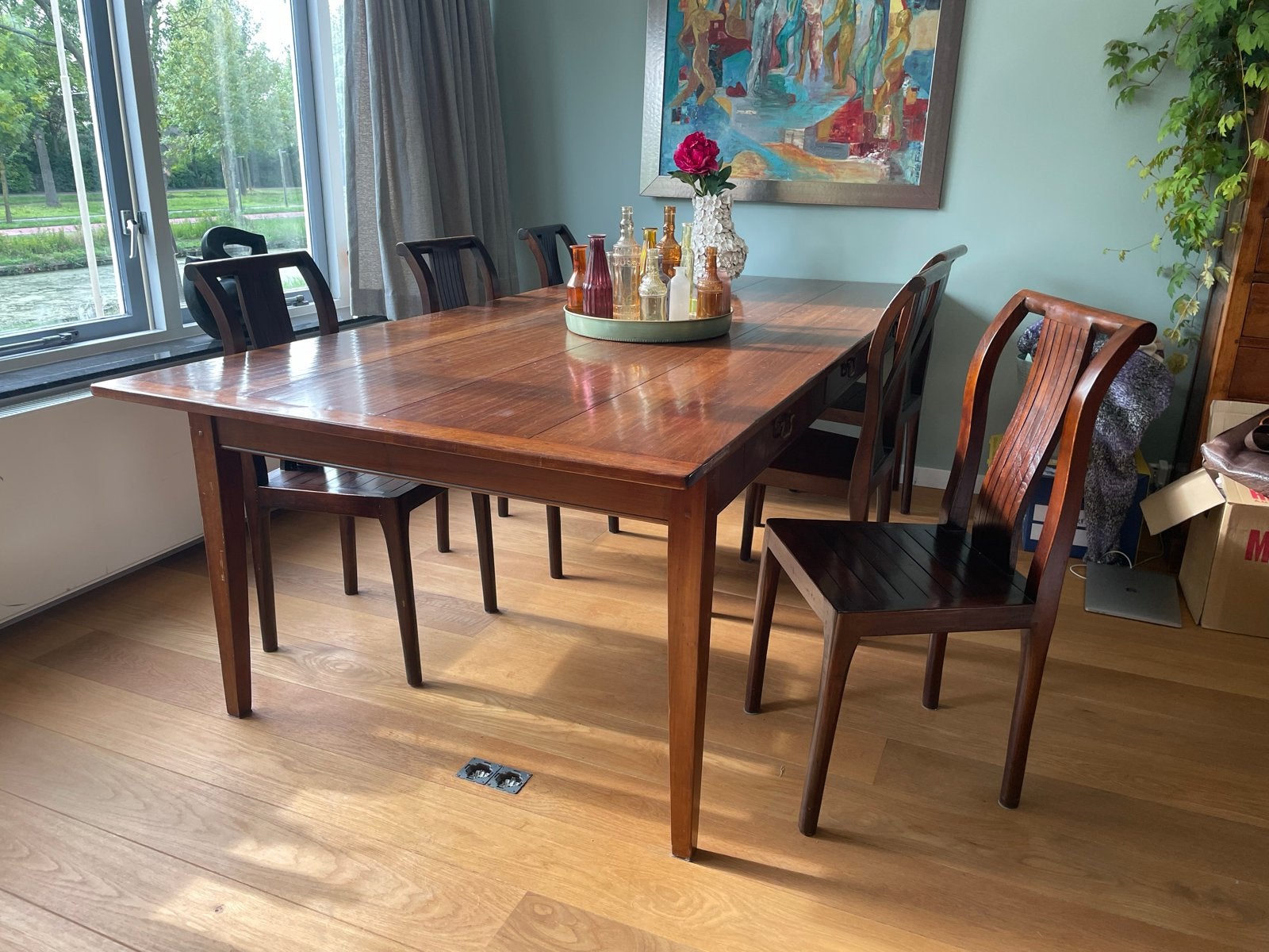 Foto 3 van Houten eettafel met 6 stoelen