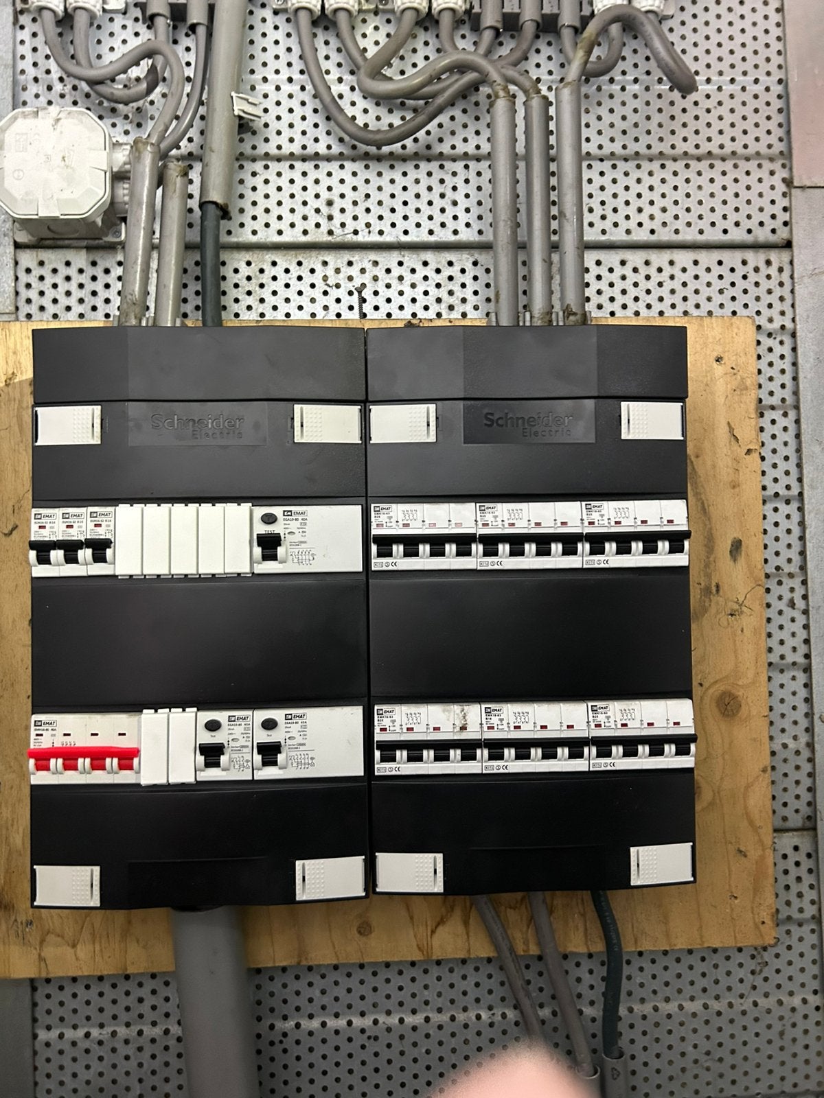 Elektricien Erkend, 33 - 40 uur
