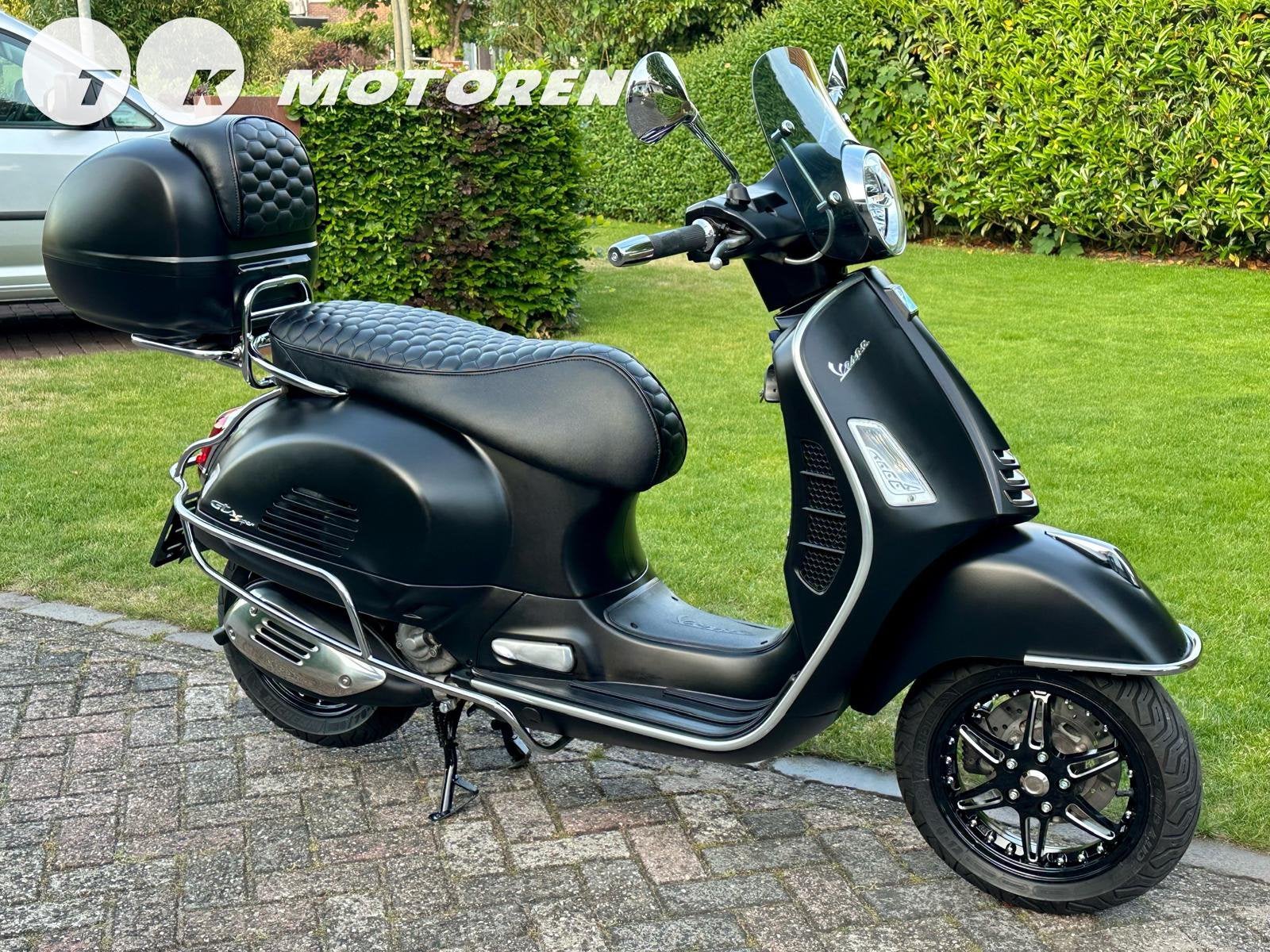 ⭐️ UNIEKE Vespa GTS 300 HPE SUPERTECH FULL OPTIONS TWV €2500, Motoren, Scooter, Bedrijf, Minimaal motorrijbewijs A2, Automaat
