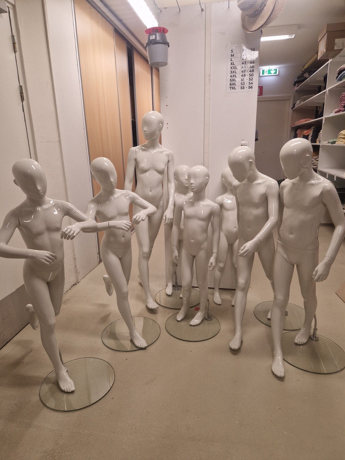13 stuks kinder etalagepoppen - Hans Boodt, Verzamelen, Poppen, Ophalen, Gebruikt, Pop