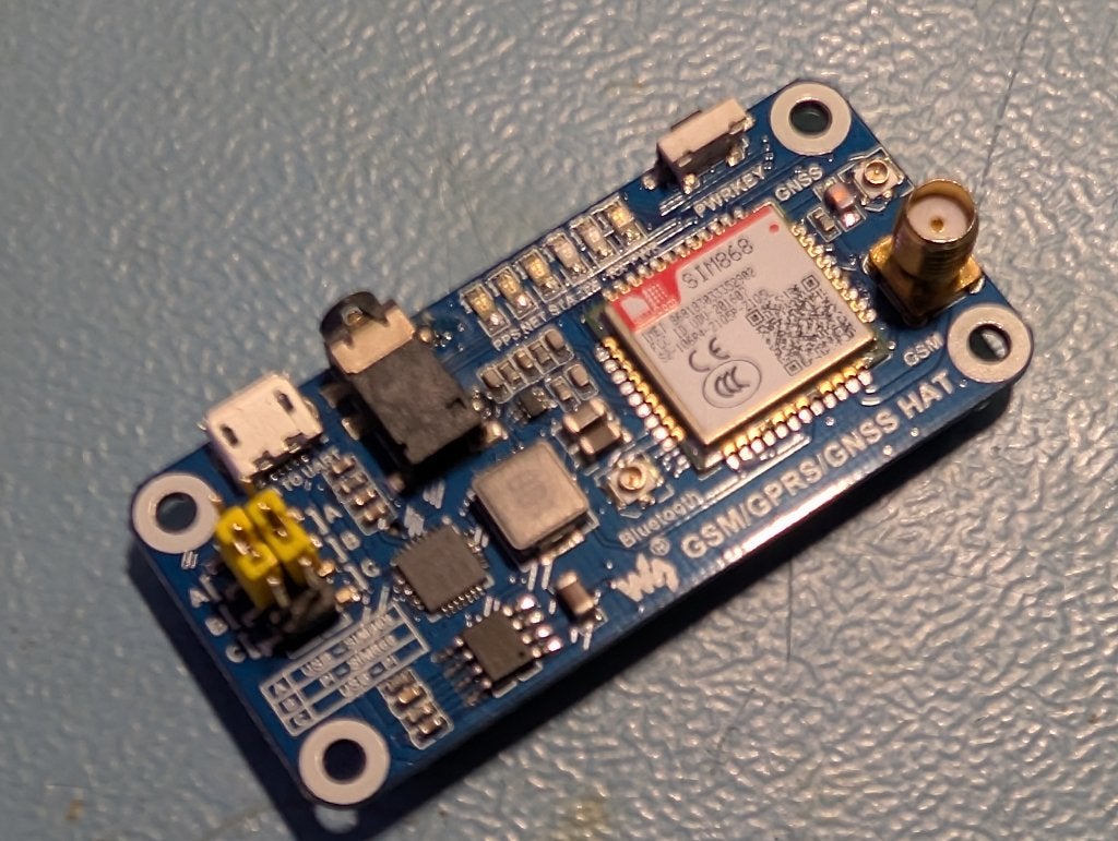Waveshare GSM/GPRS/GNSS/Bluetooth HAT Raspberry Pi