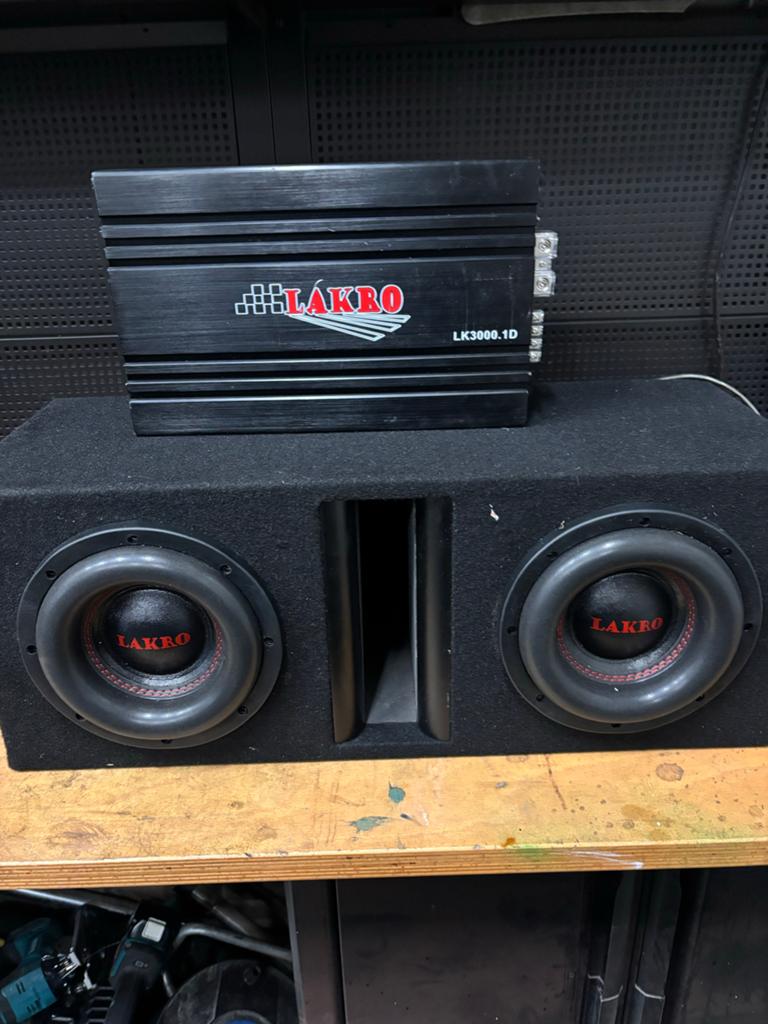 Lakro Subwoofer met Versterker LK3000.1D, Ophalen, Gebruikt