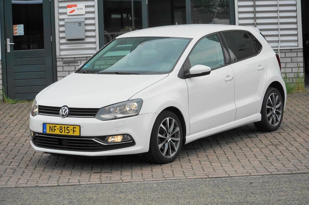 Volkswagen Polo 1.0 BlueMotion Connected Series, Voorwielaandrijving, 95 pk, Wit, Origineel Nederlands