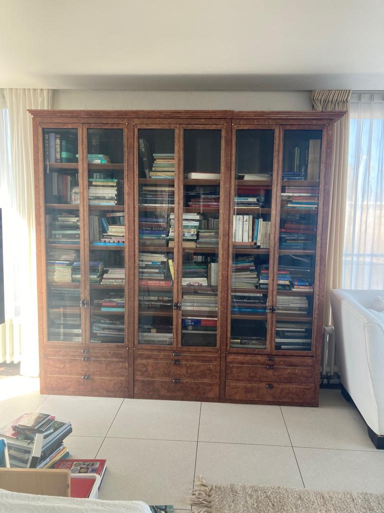2x boekenkast notenhout bibliotheek/vitrine 6 delen, Huis en Inrichting, Ophalen, Zo goed als nieuw, 25 tot 50 cm, Chique stijlvol