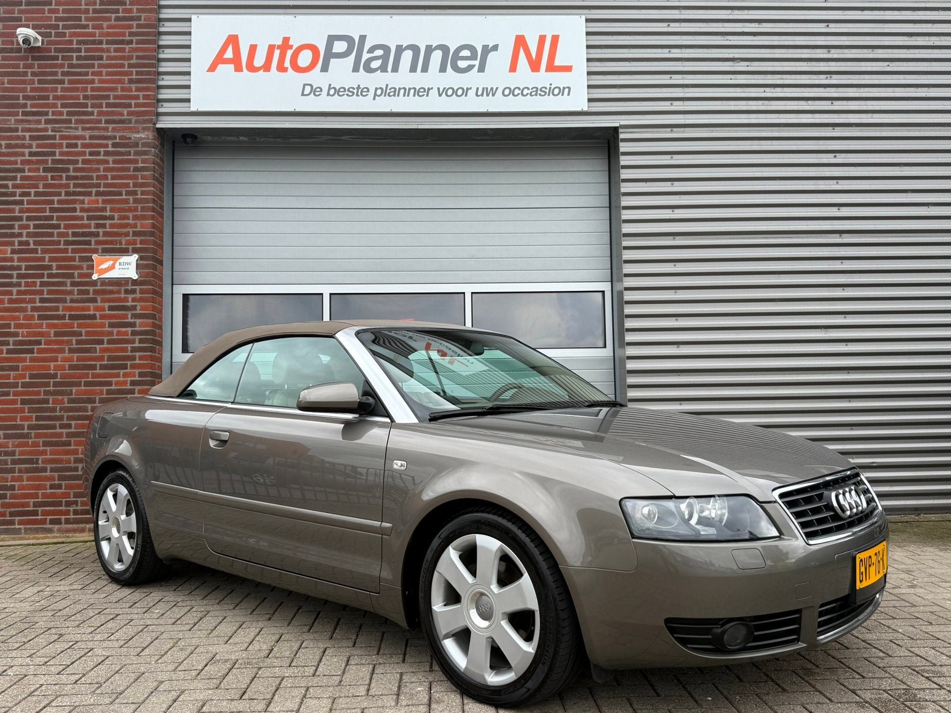 Audi A4 Cabriolet 1.8 Turbo Quattro! Clima! Leder! Cruise!, Auto's, Audi, Gebruikt, Beige, 4 cilinders, Cabriolet