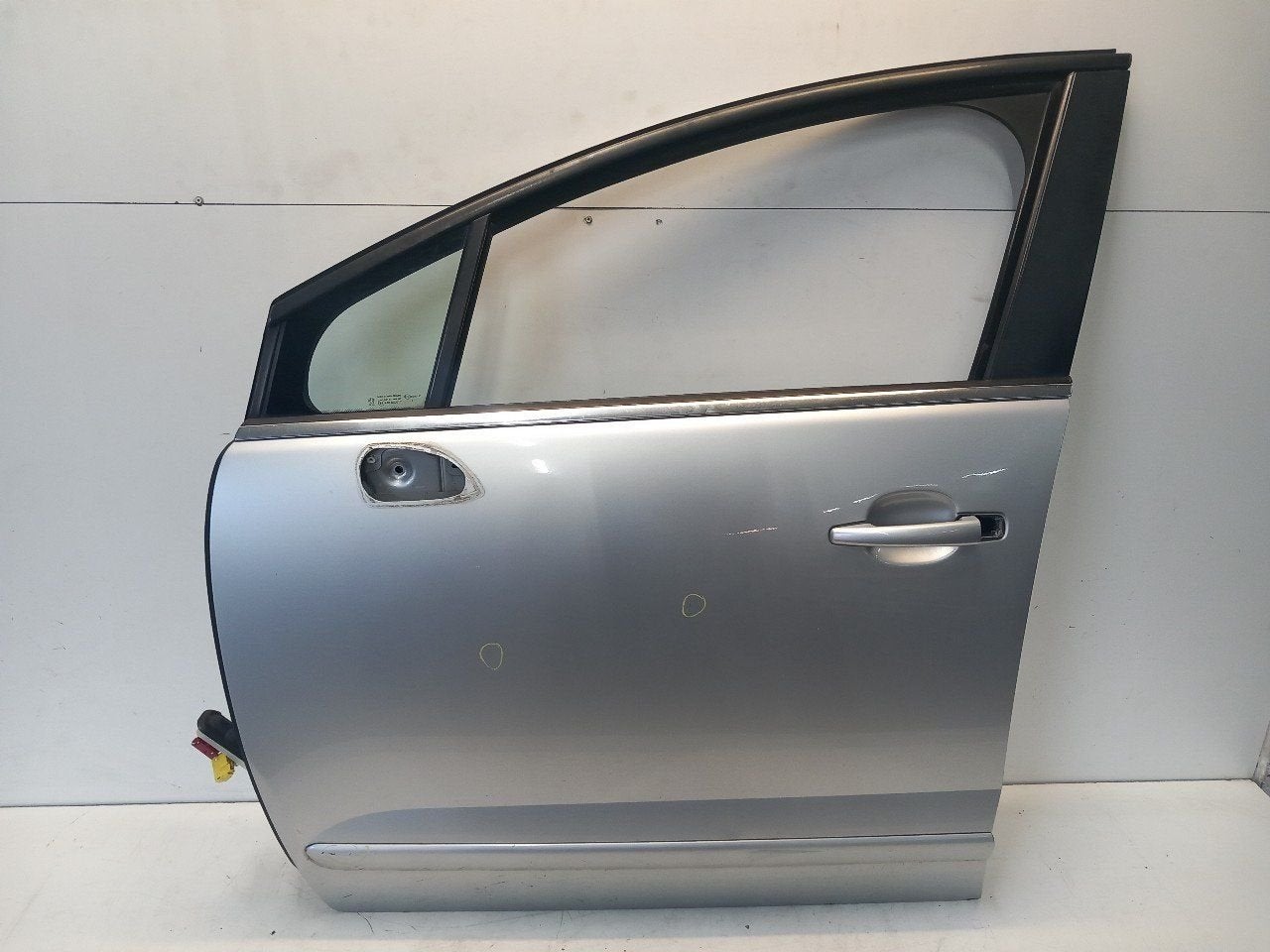 Portier links voor Peugeot 5008, Onderdelen@venauto.nl, Van der Ven Autorecycling B.V., Gebruikt, Ettenseweg 76, 4706 PB Roosendaal, The Netherlands
