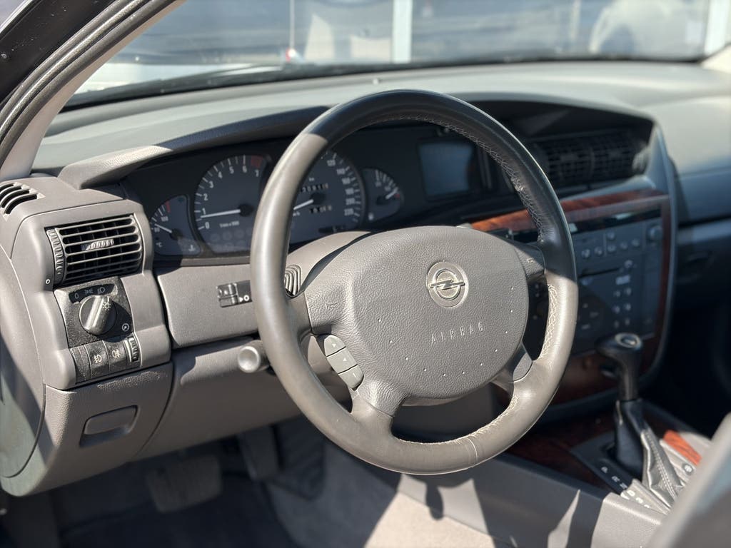 Opel Omega 2.2i-16V Elegance 145pk | Origineel Nederlands |, foto 8