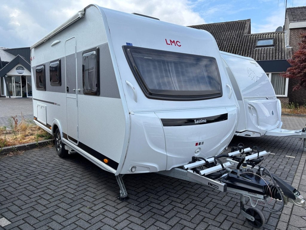 LMC Sassino 460 E met mover en enkele bedden!, Caravans en Kamperen, Caravans, Particulier, 5 tot 6 meter, LMC en Münsterland