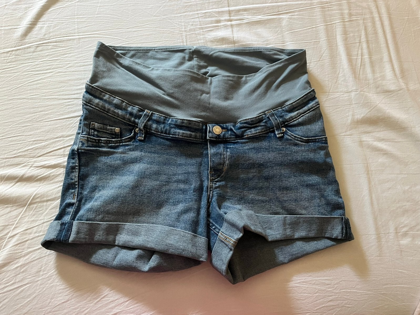 Zwangerschaps korte broek - mt M, Kleding | Dames, Positiekleding, Maat 38/40 (M), Blauw, Ophalen of Verzenden, Zo goed als nieuw