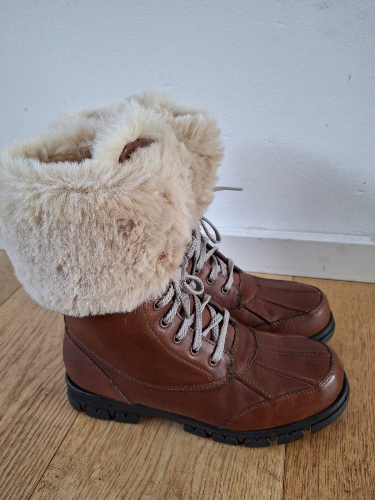 Ralph Lauren winterlaarzen – Maat 38 zgan, Bruin, Ophalen of Verzenden, Zo goed als nieuw, Lauren Ralph Lauren