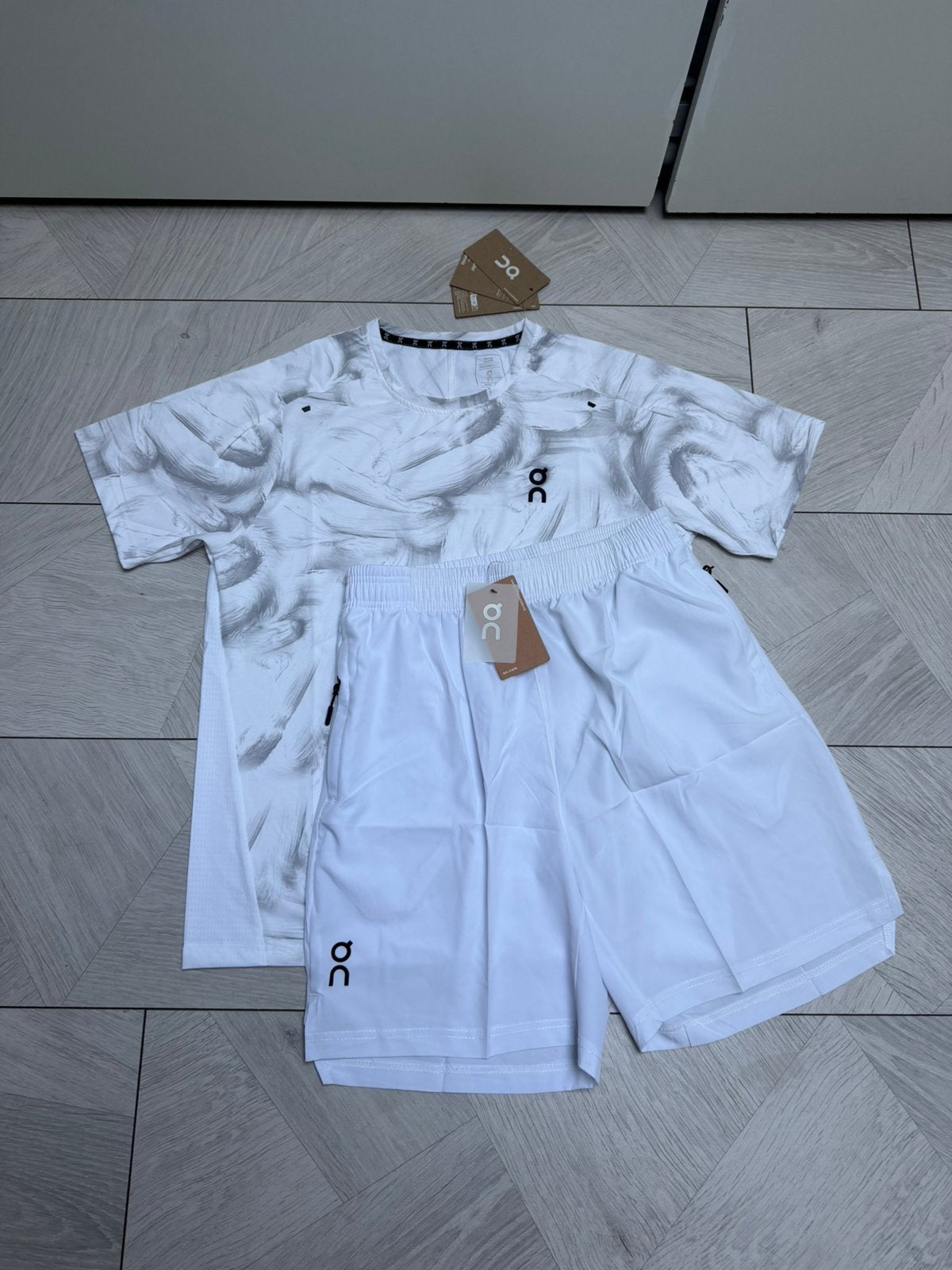 On Cloud zomer set, Ophalen of Verzenden, Nieuw
