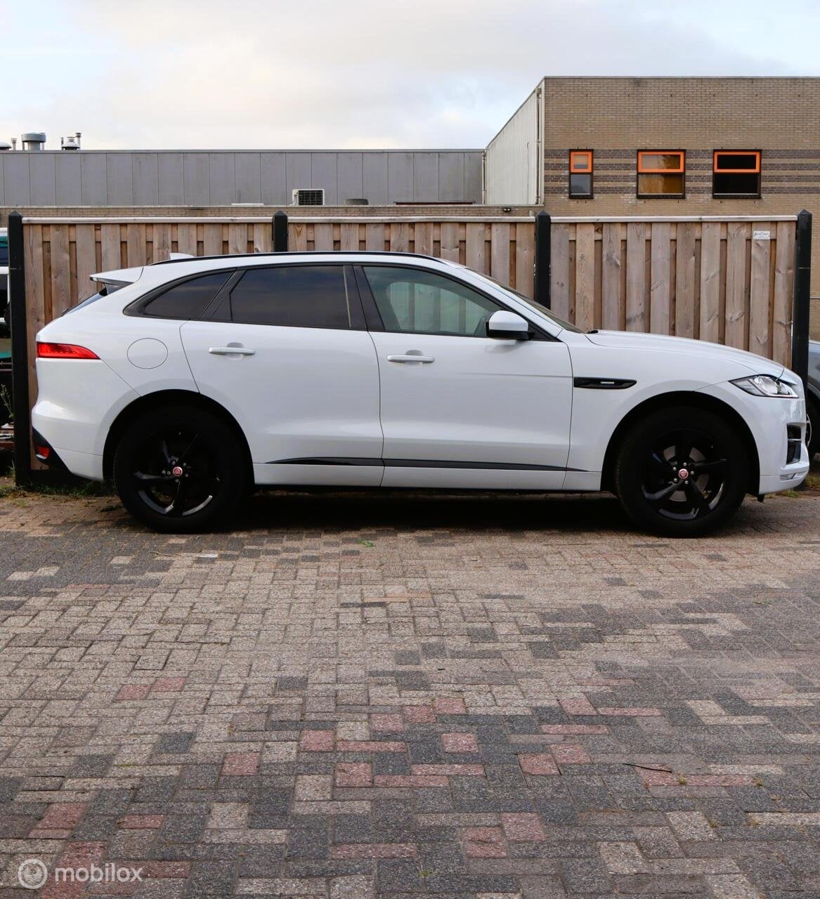 Foto 3 van Jaguar F-Pace 2.0 R-Sport AWD 20d