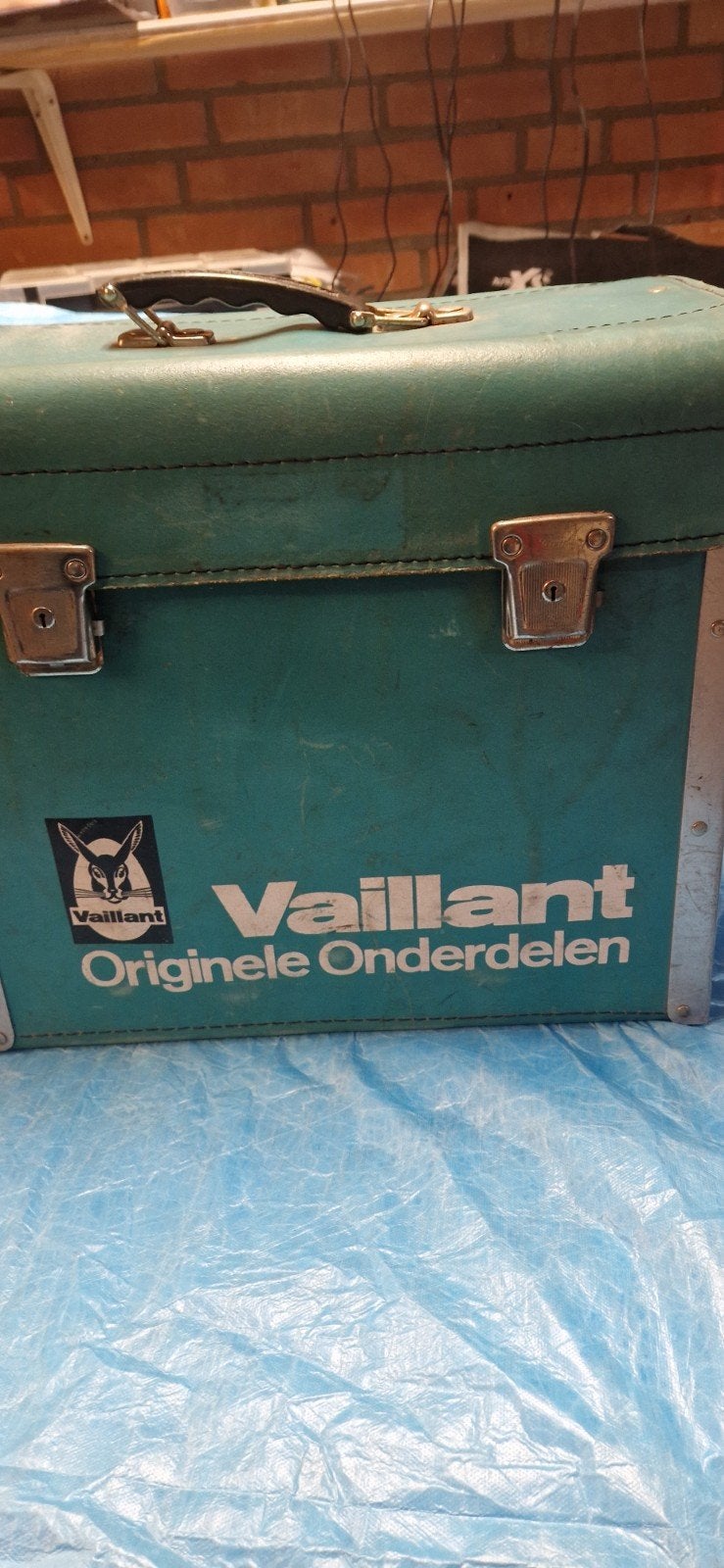 vaillant service koffer,ruim gevuld met geiseronderdelen, Ophalen, Minder dan 60 cm, Cv-ketel of Combi-ketel, 30 tot 80 cm