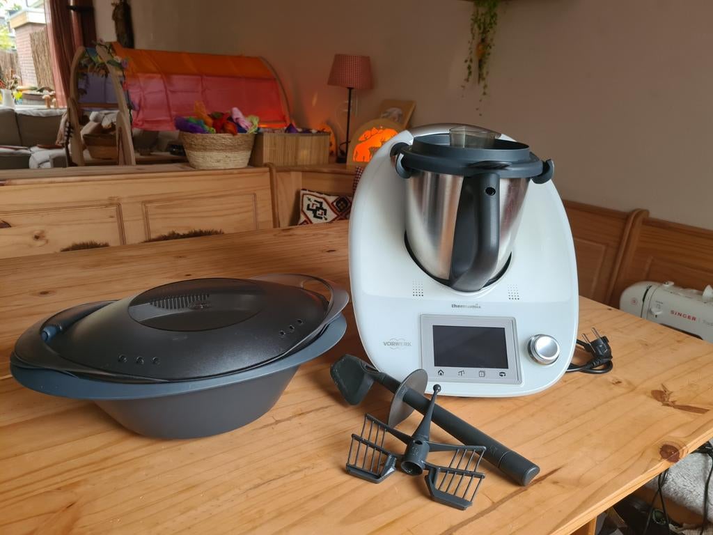 Thermomix TM5, in zeer nette staat (naar TM6 overgestapt), 4 liter of meer, Ophalen, Zo goed als nieuw, 3 snelheden of meer