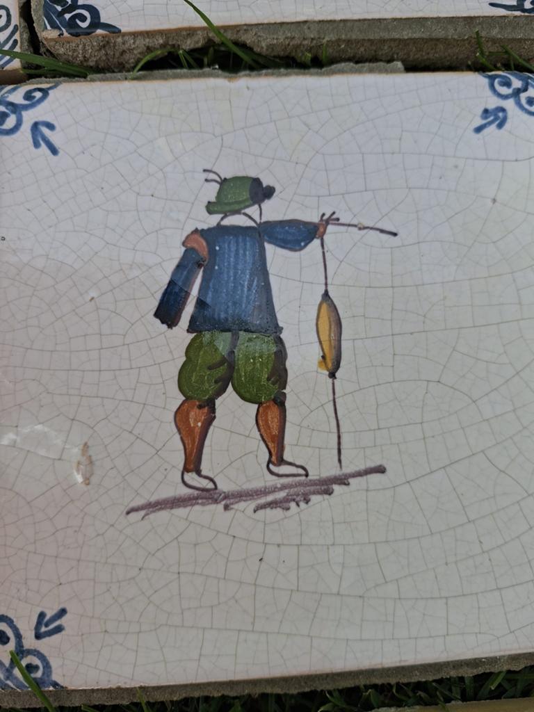 Antieke Delfts Blauwe Tegels met Schepen en Figuren, Ophalen