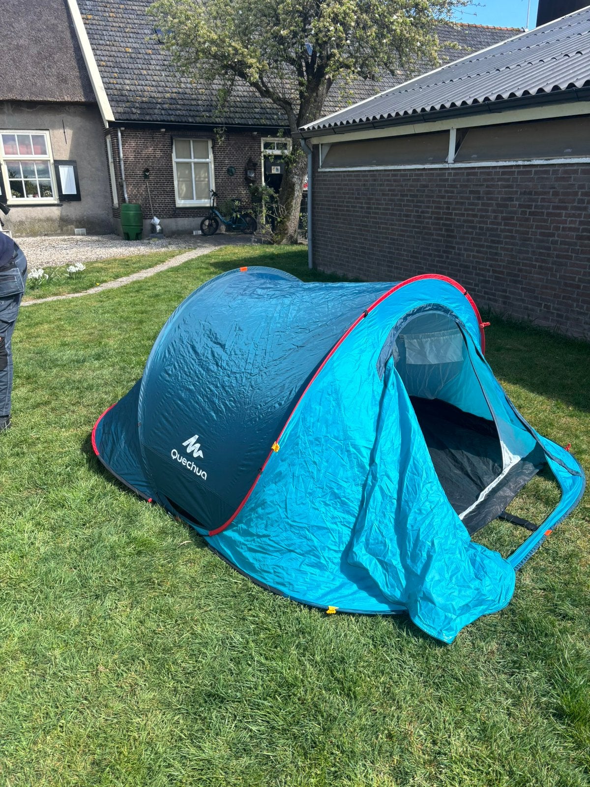 Quechua Pop up tent, Ophalen of Verzenden, Zo goed als nieuw, Tot en met 2