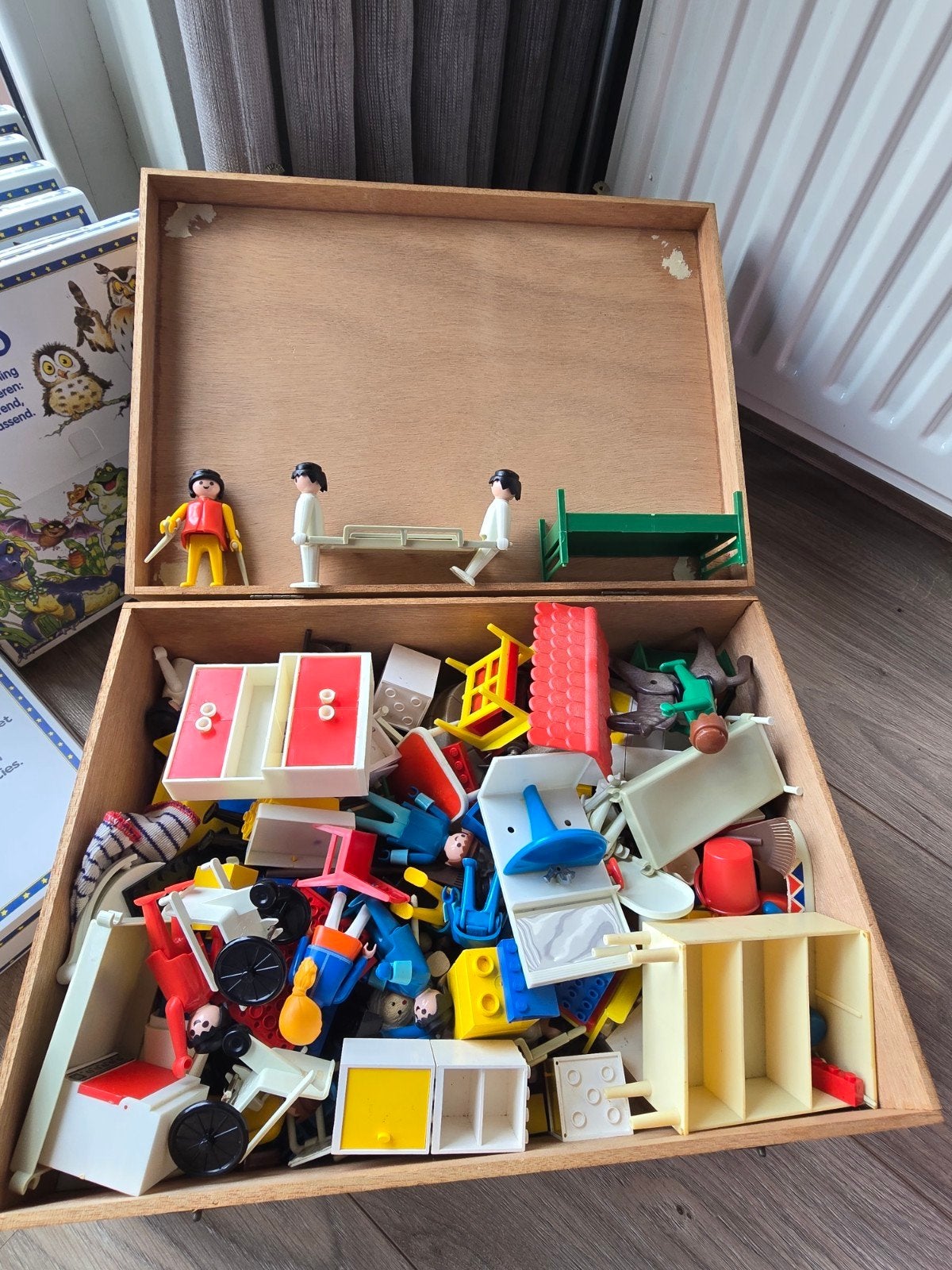 Grote doos vitage Playmobil met veel poppetjes en accessoire, Ophalen of Verzenden, Gebruikt, Jongen of Meisje