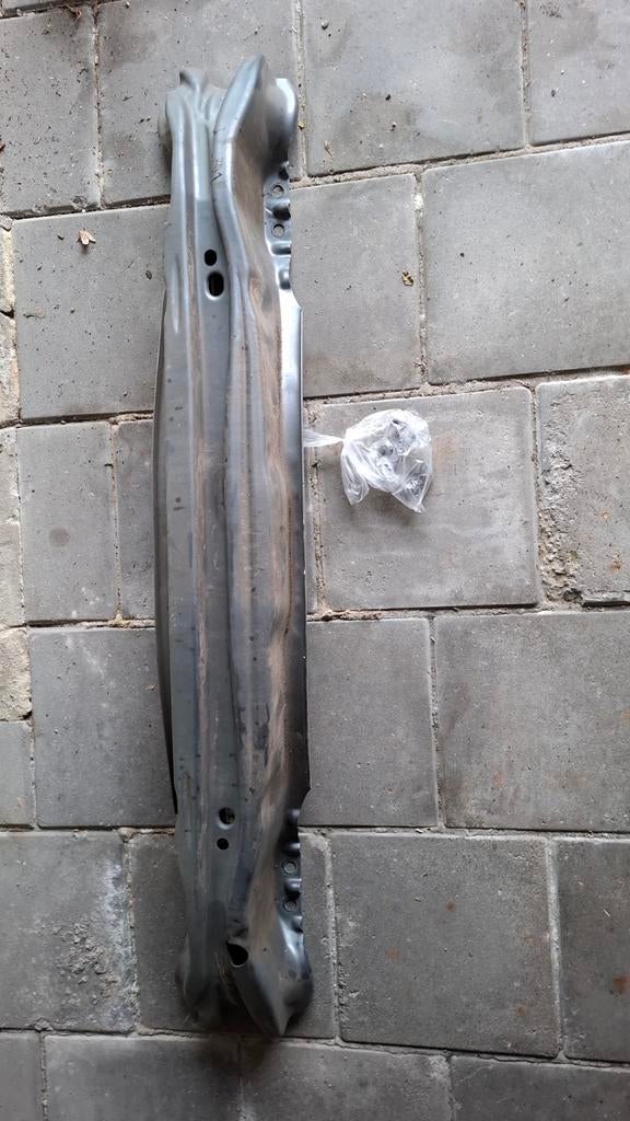 Bumperframe volvo v40 achter, Ophalen, Gebruikt, Volvo, Achter