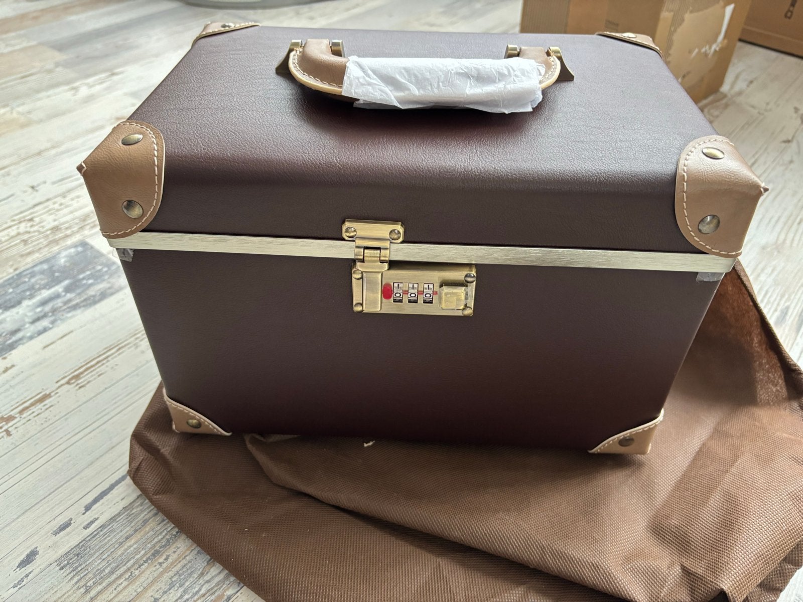 Nieuwe Urecity vintage make-up koffer - origineel verpakt, Bruin, Nieuw, Ophalen of Verzenden, Met slot