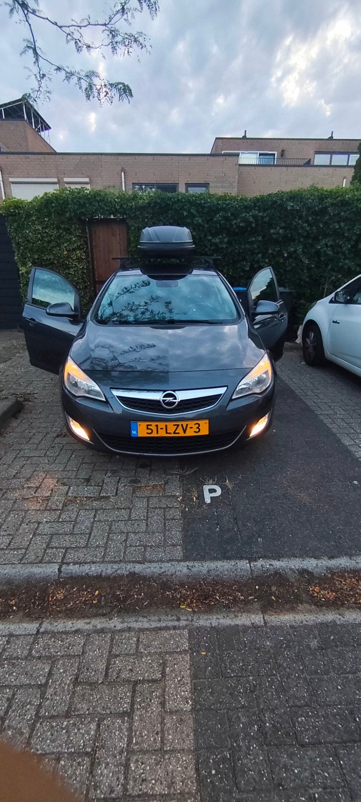 Opel Astra 1.6 16V 5D 2010 Grijs, Ophalen, Opel