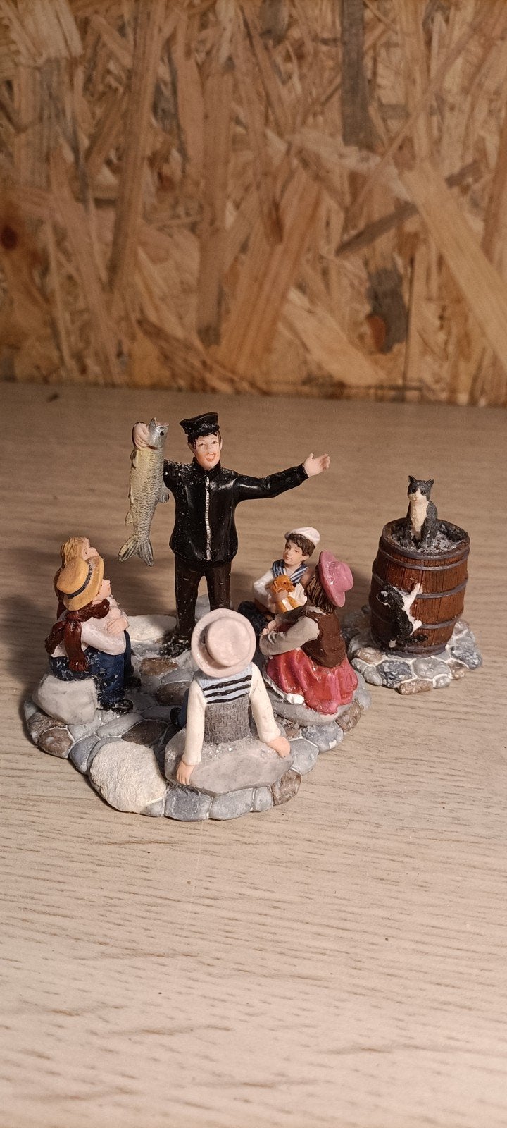 Luville 601.509 Fisherman telling story (set of 2), Ophalen of Verzenden, Zo goed als nieuw