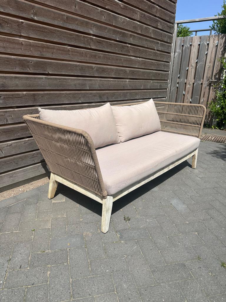 Kave Home Belleny 2/3 zitsbank, Tuin en Terras, Tuinsets en Loungesets, Zo goed als nieuw, Loungeset, Wicker, Bank