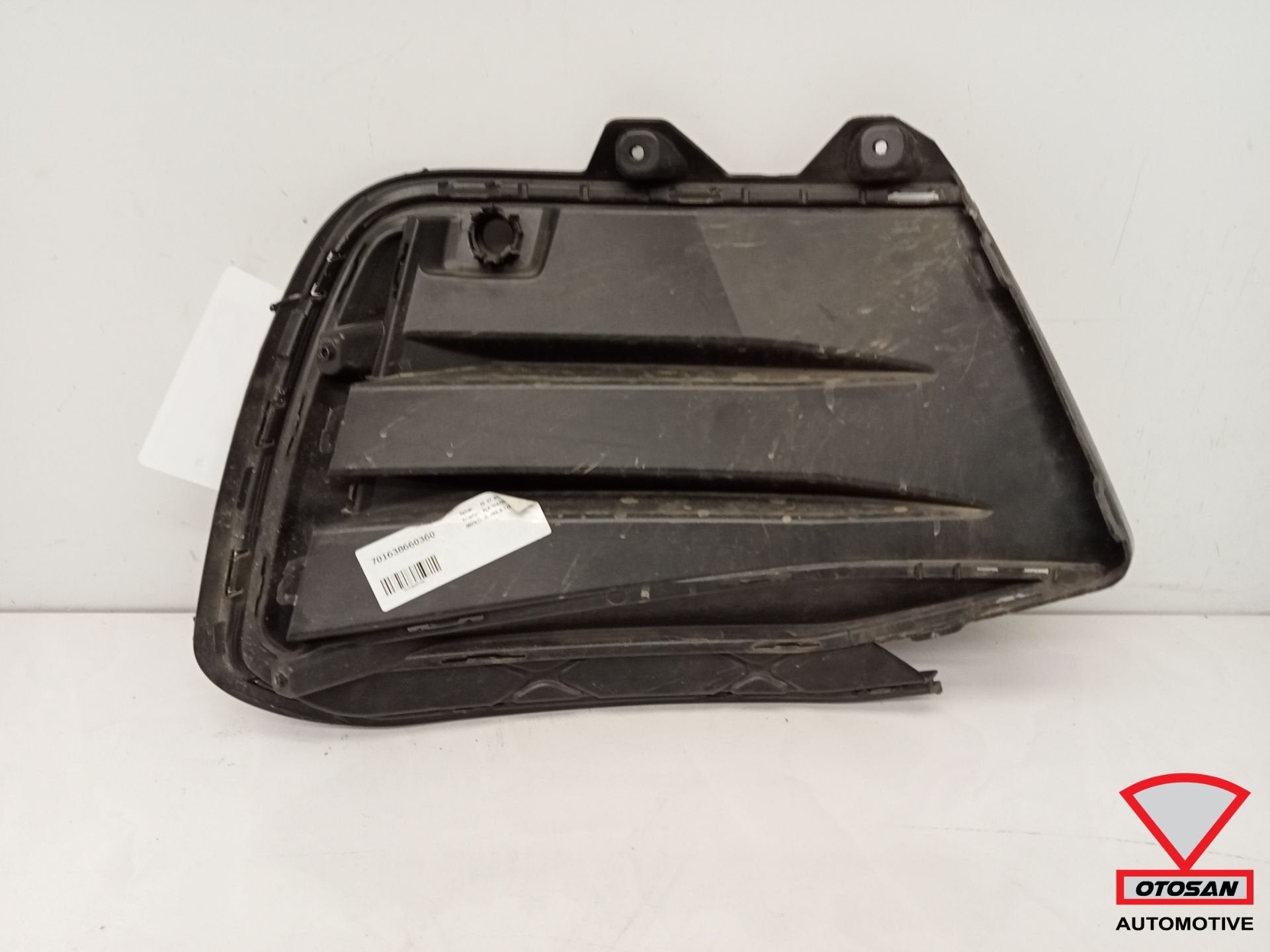 VW Passat B9 2024+ Bumper rooster Links R-line inleg, Gebruikt, Volkswagen, Volkswagen AG, Bumper