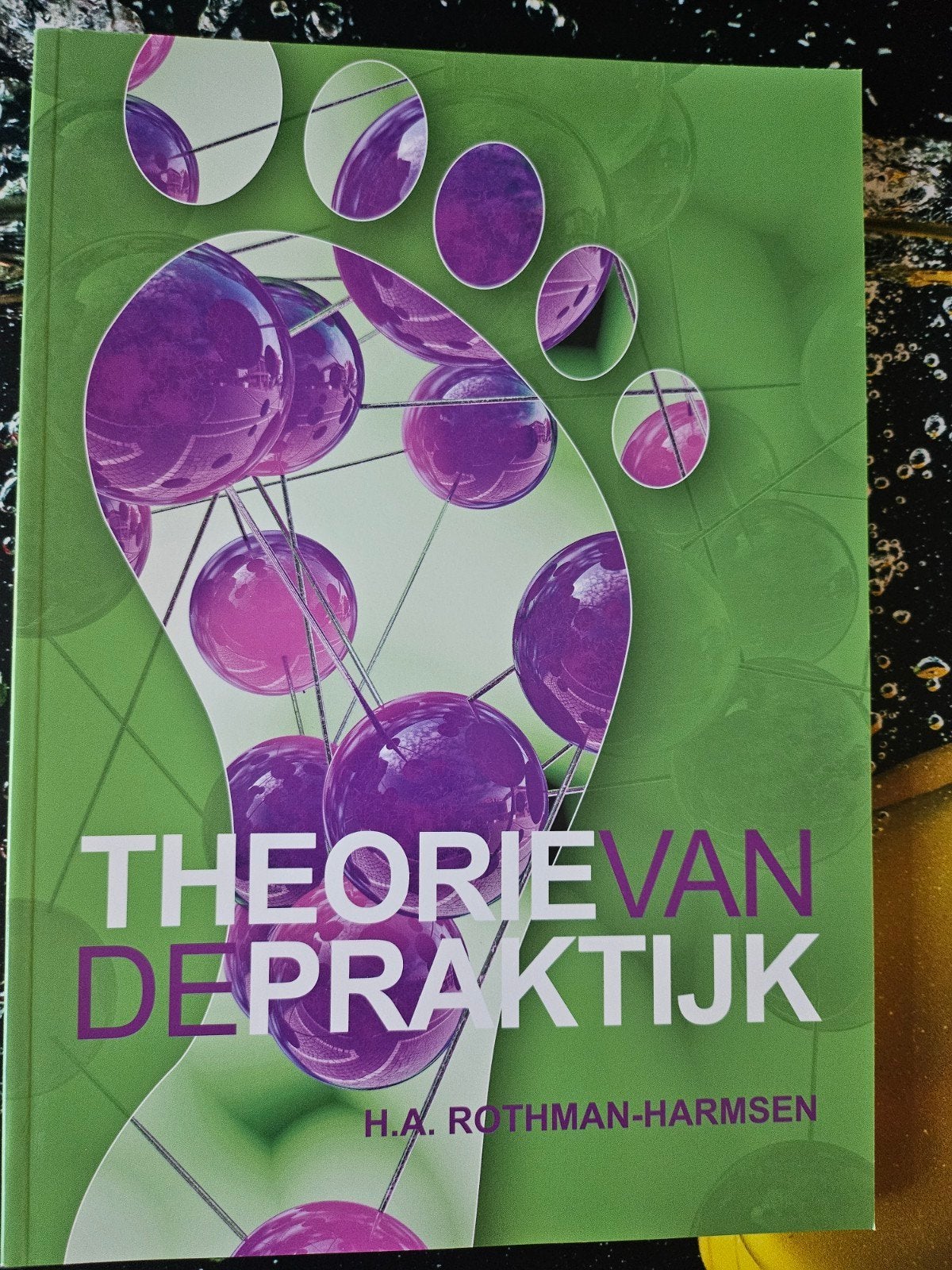 Vakboek Pedicure: Theorie van de Praktijk (8e druk), Ophalen of Verzenden, Zo goed als nieuw, MBO, H.A. Rothman-Harmsen