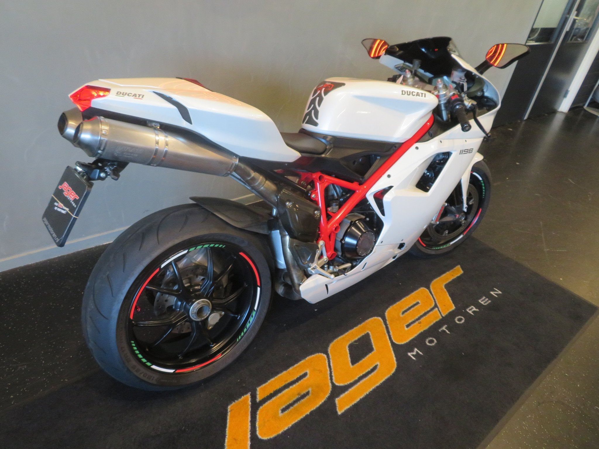 Ducati 1098 SUPERSTAAT NIEUWSTAAT! (bj 2008), Motoren, Motoren | Ducati, Bedrijf, Sport