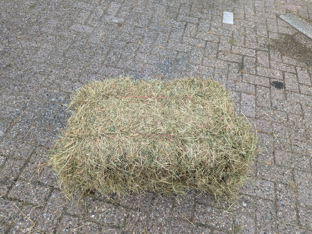 Hooi pakjes baaltjes. Hooipakjes, Ophalen, Vee
