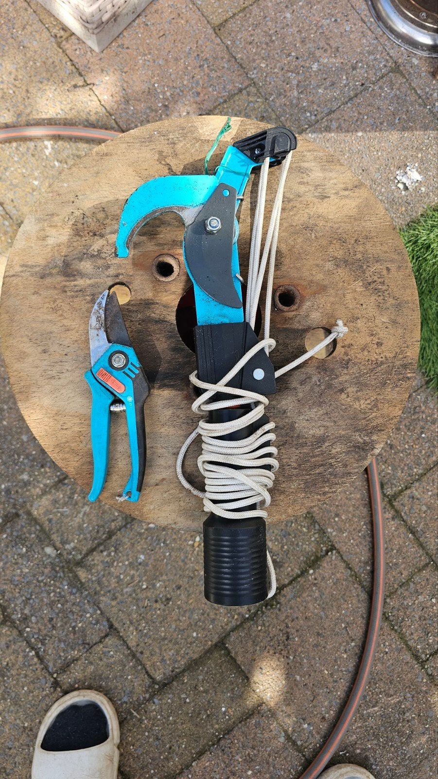 Gardena snoeischaar en takkenschaar met touw, Tuin en Terras, Ophalen of Verzenden, Gebruikt, Overige soorten, Gardena