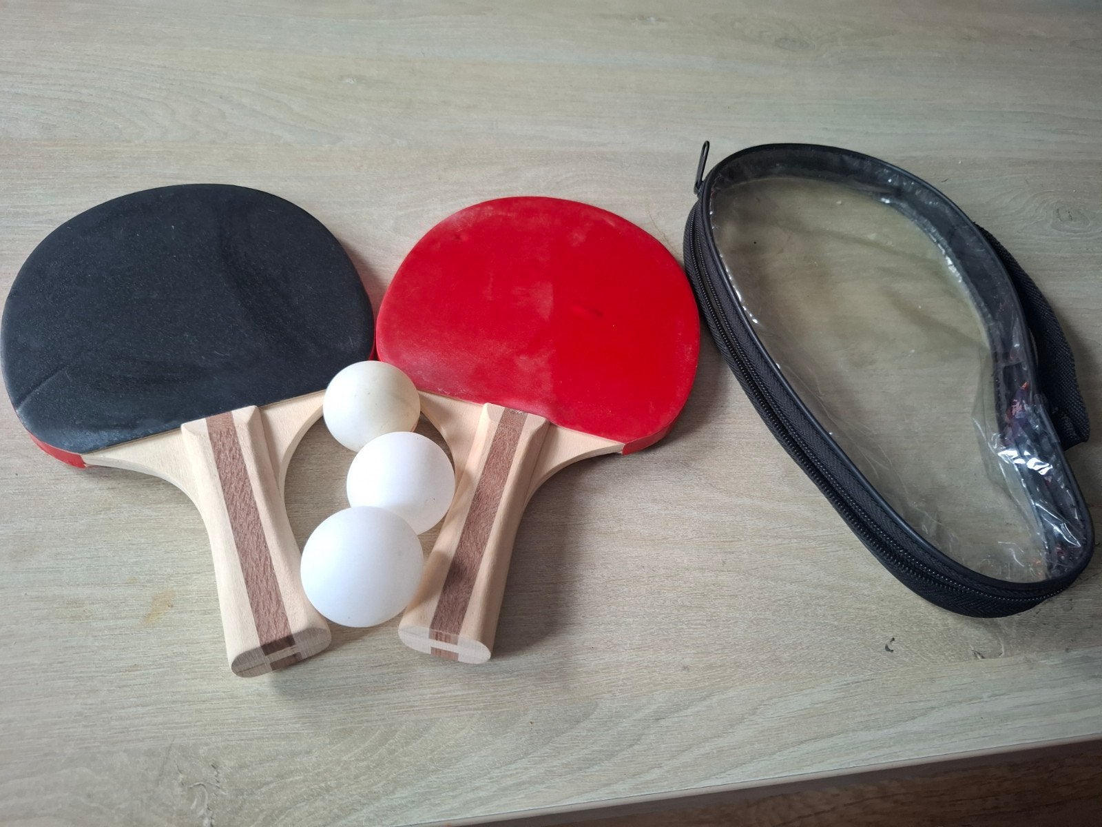Tafeltennis set: 2 batjes, 3 balletjes en hoes, Ophalen of Verzenden, Nvt, Nvt, Nvt