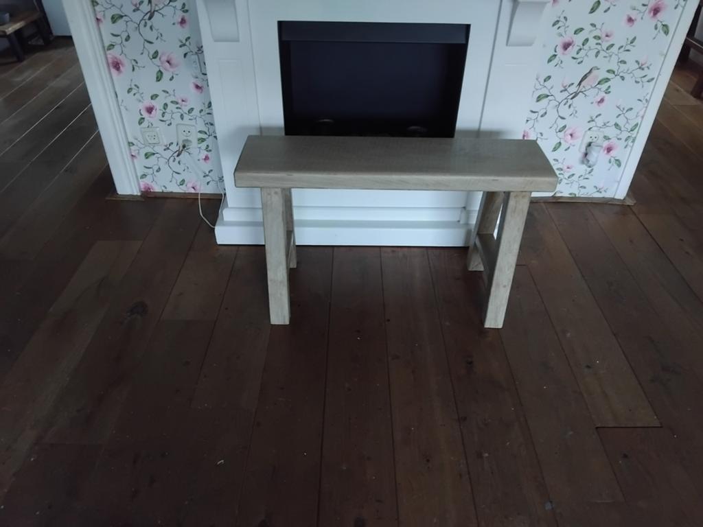 Eikenhouten bankje, Ophalen, Hout