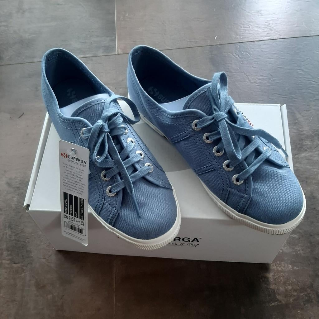 Nieuwe Superga sneakers, lichtblauw, maat 36, Blauw, Nieuw, Ophalen of Verzenden, Sneakers of Gympen