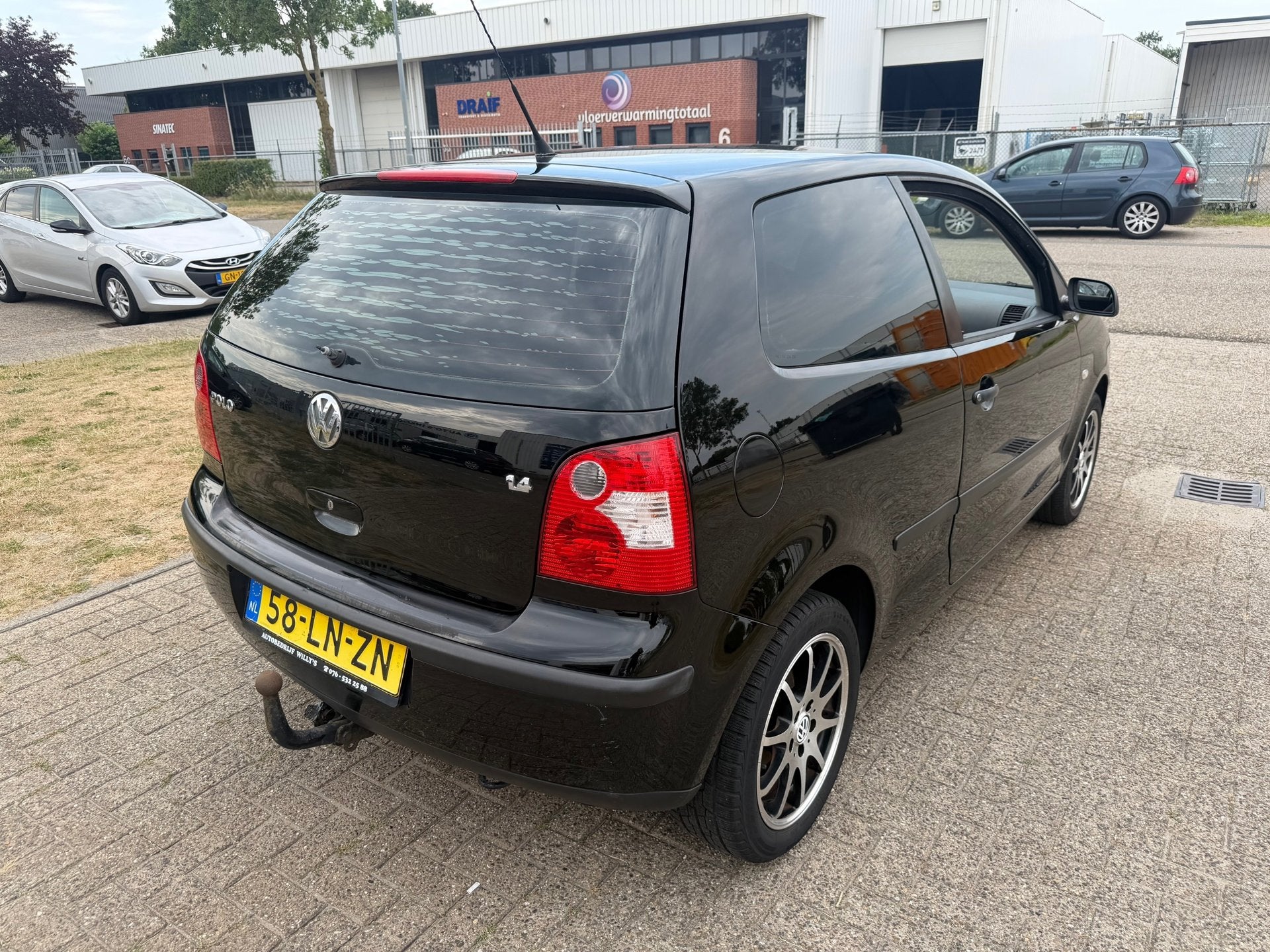 Volkswagen Polo 1.4-16V, Voorwielaandrijving, 4 cilinders, Zwart, Bedrijf
