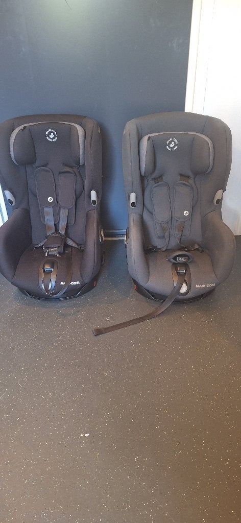 2 nette maxi cosi axiss fix, Kinderen en Baby's, Autostoeltjes, Ophalen, 9 t/m 18 kg, Zo goed als nieuw, Isofix